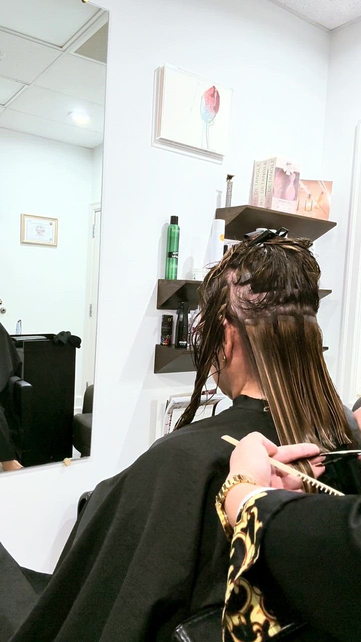 Rudy Perez cutting a shoulder-length bob section by section, then a round-brush blow-dry and point-cutting